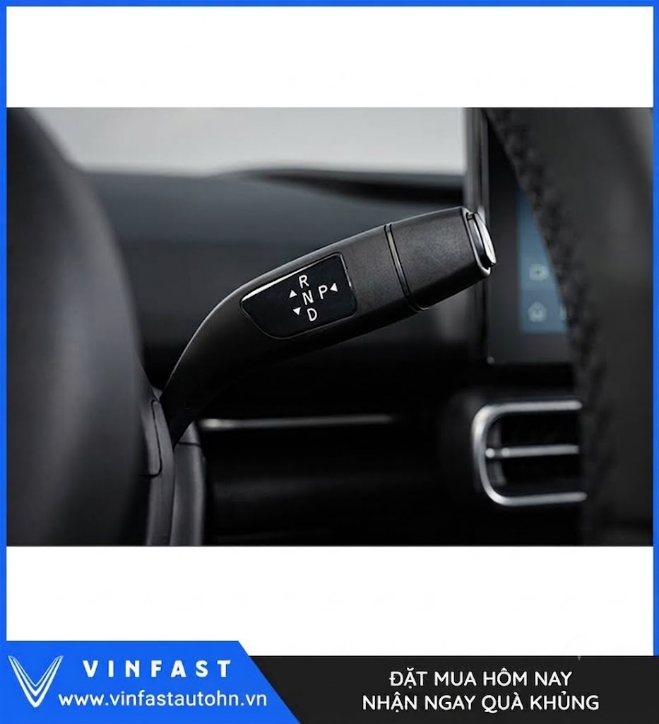 VinFast VF MPV 7 màu nâu - Ảnh 9
