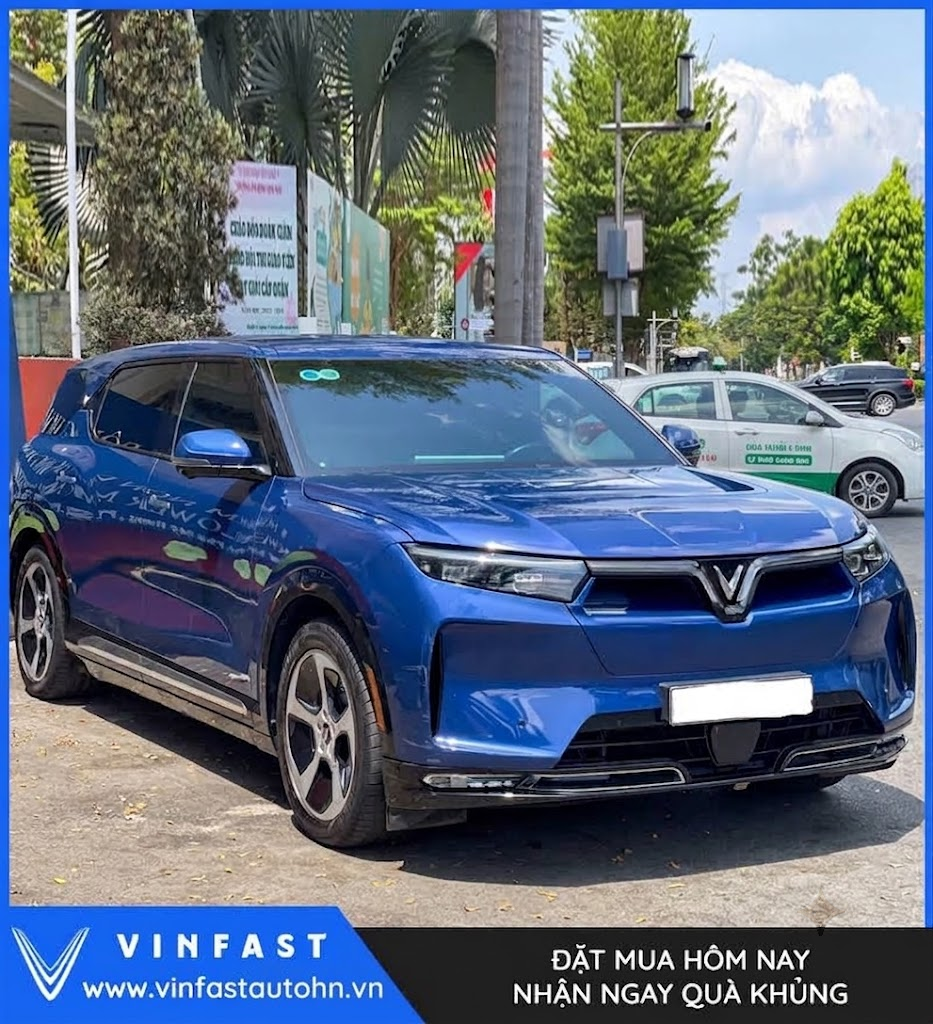 VinFast VF9 Plus 2023 màu xanh - Ảnh 2